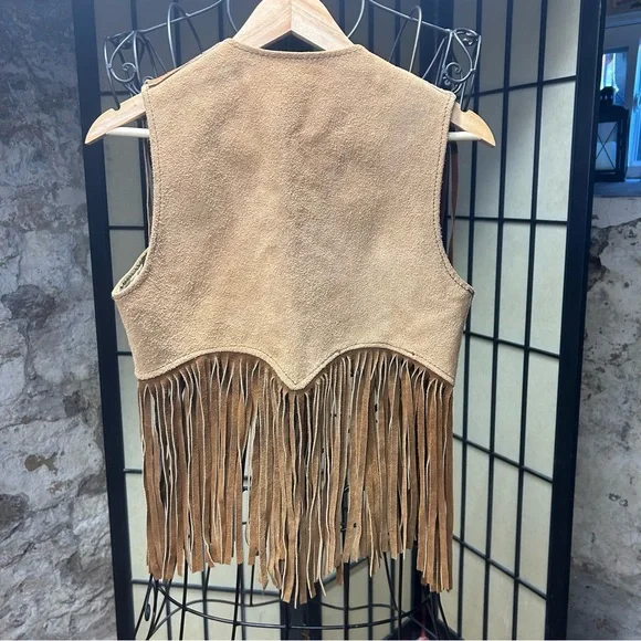 Vintage 1970s Golden Threads Outerwear Brill Bros Millwaukee  Fringed Suede Vest - Picture 2 of 8